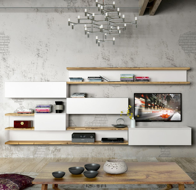 Soggiorno con legno reciclato